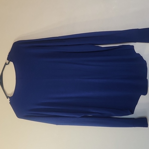 Women Expess criss cross V-neck sweater color Bule size Medium - Picture 4 of 7